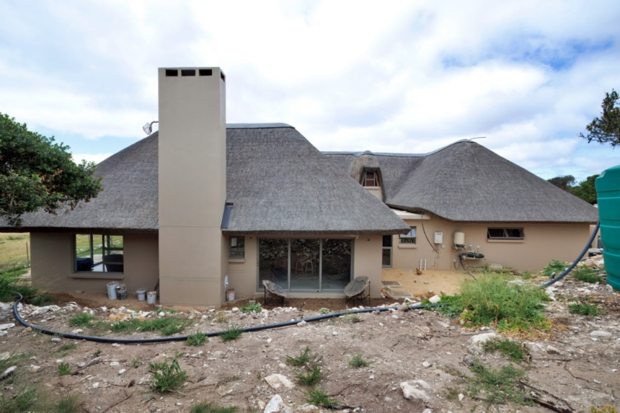 4 Bedroom Property for Sale in Stilbaai Wes Western Cape